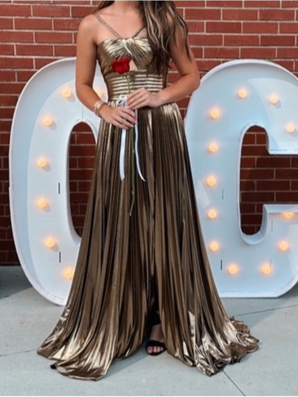 Sherri Hill Gold Metallic Prom Dress EUC Formal gown